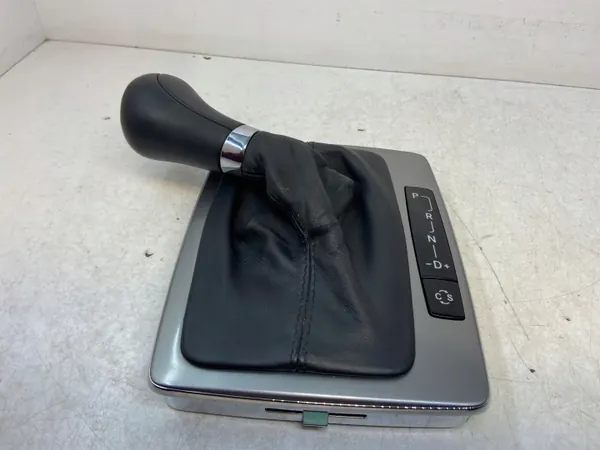 Pomo de cambio OEM A2042671510 para Mercedes Clase C W204 image 3
