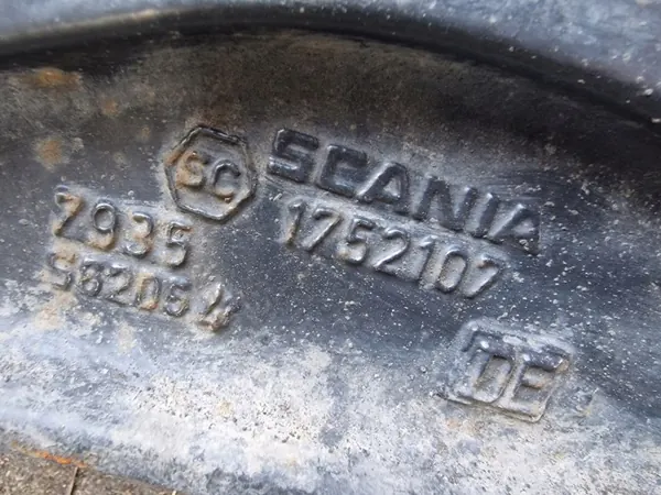 Fjädringsfästningsbussning Scania R OEM 1752107 image 4