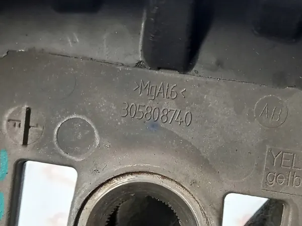 Volante Mercedes W204 OEM A20446017039 Usado image 4