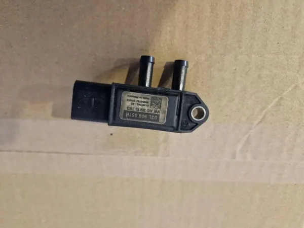 MAP-anturi OEM 03L906051B Audi A6 Avant 2.0L Diesel image 3