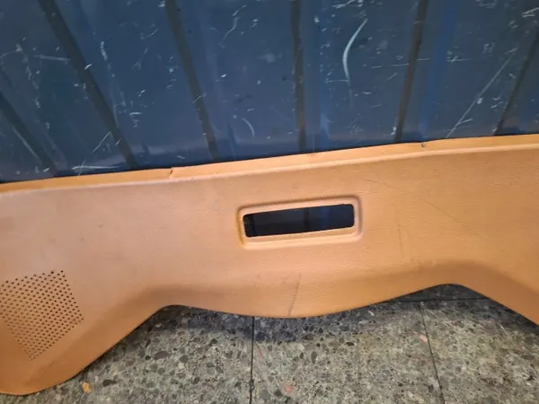 Tapis de coffre Mercedes W123 Break OEM Occasion image 3