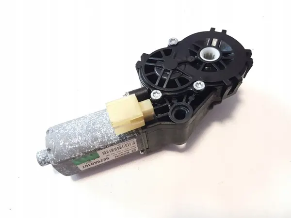 Hyundai i30 Stolsmotor OEM 88680F2100 - Begagnad image 6