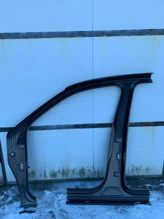Etupilarin kynnys oikea OEM 5NA809836A VW image 3