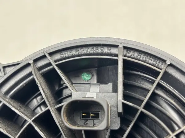 Bagagelucköppningshandtagsemblem OEM 6R6827469B VW Polo 6R image 4