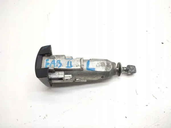 Placa fechadura porta esquerda OEM 5J0837167 Skoda image 3