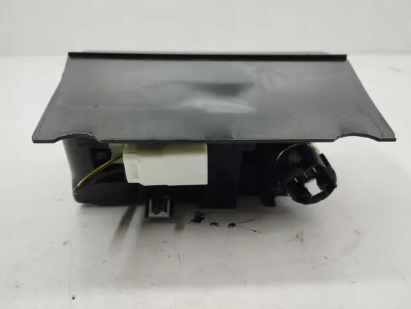 Maserati Quattroporte 2010 Aschenbecher hinten OEM AMD94369 image 5