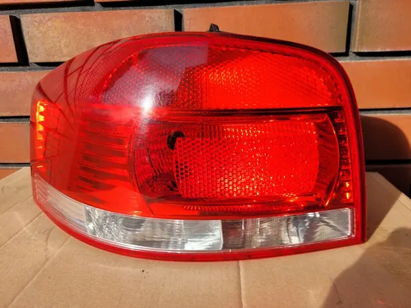 Lámpara Trasera Izquierda Audi A3 8P 3D 04- 8P0945095A image 5