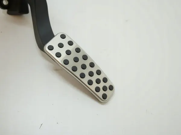 Gaspedal Dodge Challenger 2015-2023 OEM 04861714AF image 2