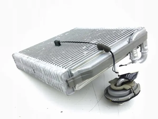 AC-förångare Hyundai Kona I 2022 OEM AMD219075 image 7