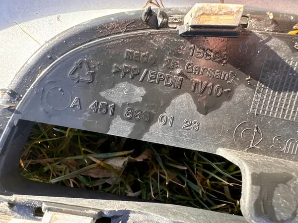 Grille de pare-chocs avant SMART FORTWO II image 4