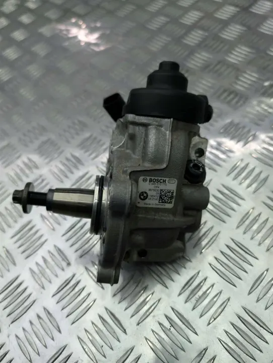 OEM 8579230 ruiskutuspumppu BMW B47 moottorille image 2
