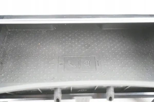 Cinzeiro Skoda Octavia MK3 OEM 5E1863071H image 6