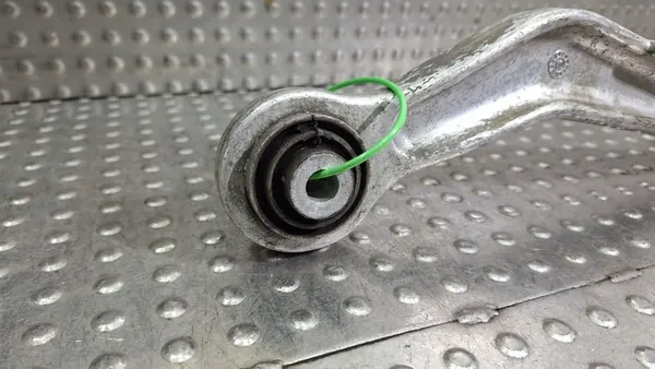 BMW 5 E39 2001 Braccio di Controllo Superiore Posteriore Sinistro image 6