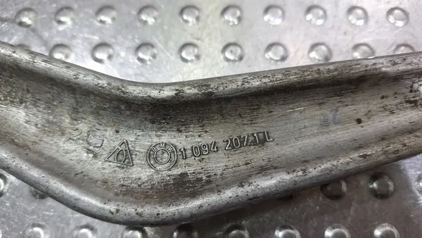 BMW 5 E39 2001 Braccio di Controllo Superiore Posteriore Sinistro image 9