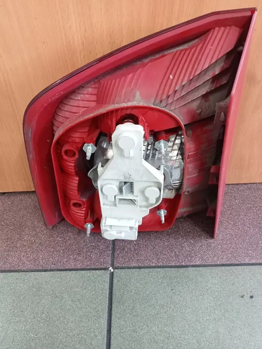 Bakljus Skoda Octavia II 2004-2008 Vänster 1Z9945095 image 2