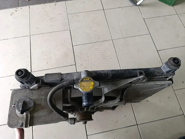 Kylsystem Toyota Yaris 16711-0J010 image 2