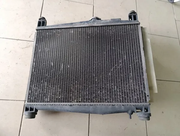 Kylsystem Toyota Yaris 16711-0J010 image 5