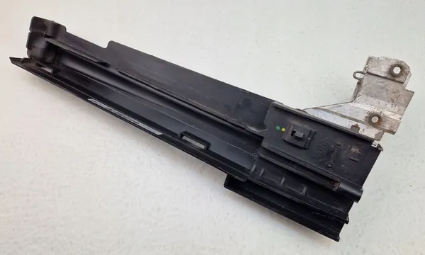 BMW F20 F30 F31 Kylarfäste Höger 7600537 image 6