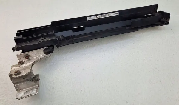 BMW F20 F30 F31 Kylarfäste Höger 7600537 image 7