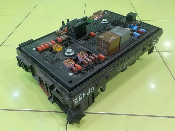 OPEL AMPERA 1.4 AUT 2012 Caixa de Fusíveis 22785253 image 4