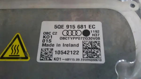 Módulo de carga de bateria Audi OE 5QE915681EC image 4
