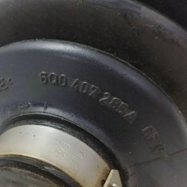 Fram vänster drivaxel SKODA ROOMSTER 1.2L bensin image 8