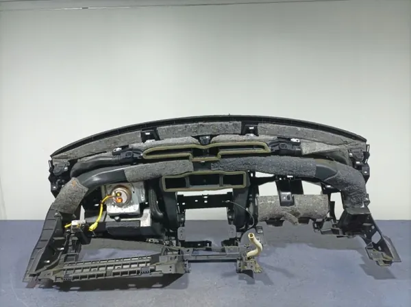 Mitsubishi OE Lochow-325584- Armaturenbrettkonsole image 4