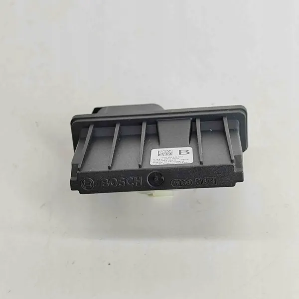 AdBlue-moduuli OEM 0444050203 VW Passat B8 2.0L image 3