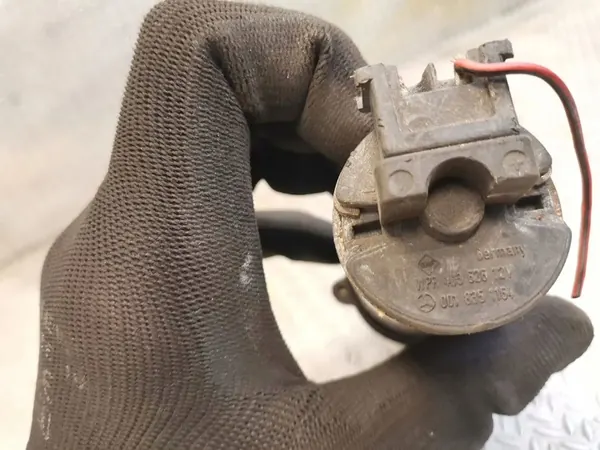 Pompa di circolazione acqua Mercedes-Benz C W202 OEM 0018351164 image 4