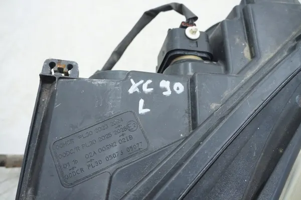 Volvo XC90 I LIFT Vasemman Puolen Ajovalot 30784151 image 5