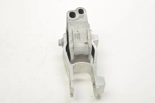 VOLVO XC40 B4 Mild-Hybrid Engine Mount 32137250 image 2