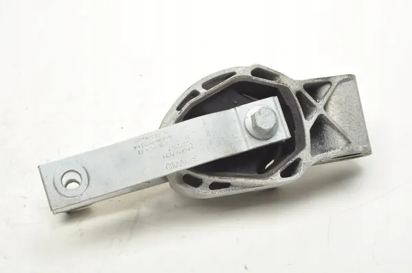 VOLVO XC40 B4 Mild-Hybrid Engine Mount 32137250 image 4