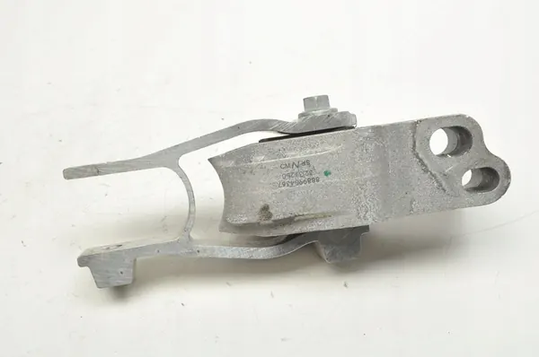 VOLVO XC40 B4 Mild-Hybrid Engine Mount 32137250 image 7