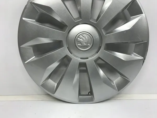 Tapacubos Skoda OE 6VA601147A - 15" Usado image 3
