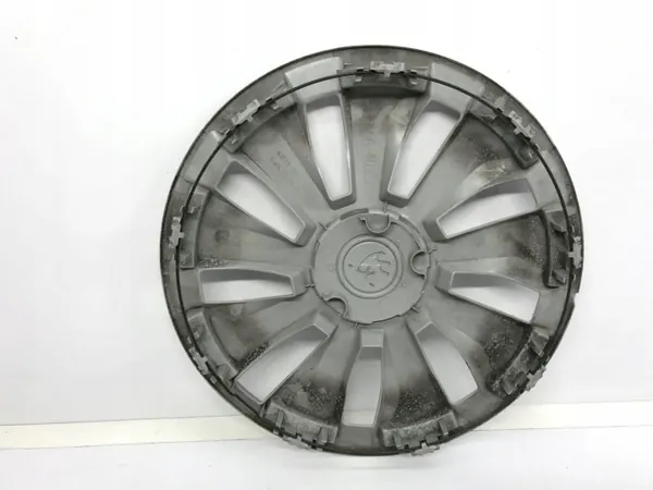 Tapacubos Skoda OE 6VA601147A - 15" Usado image 5