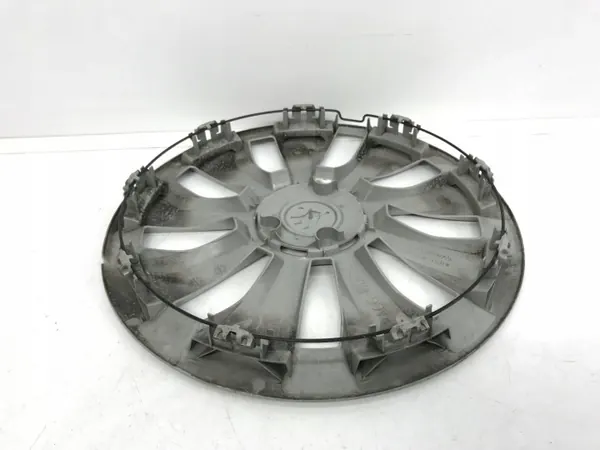 Tapacubos Skoda OE 6VA601147A - 15" Usado image 7