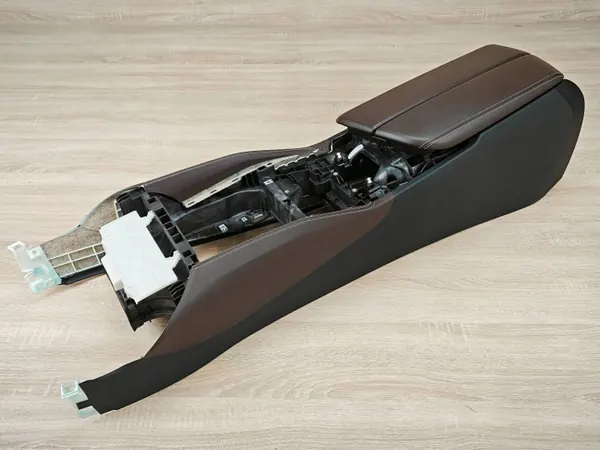 Keskikonsoli käsinoja OEM TUNN55 BMW G30 G31 image 5