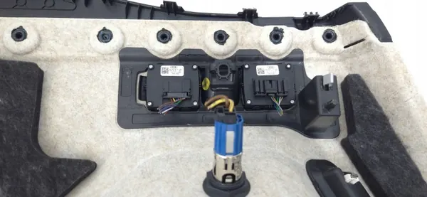 Vasen takaluukun koriste OEM 4M0863879Q Audi Q7 4M image 7