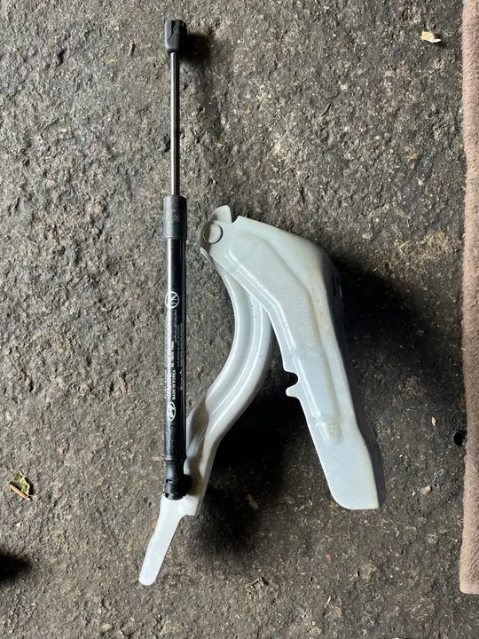 HYUNDAI SANTA FE IV Bisagra del Capó Izquierda 81161-S1000 image 2