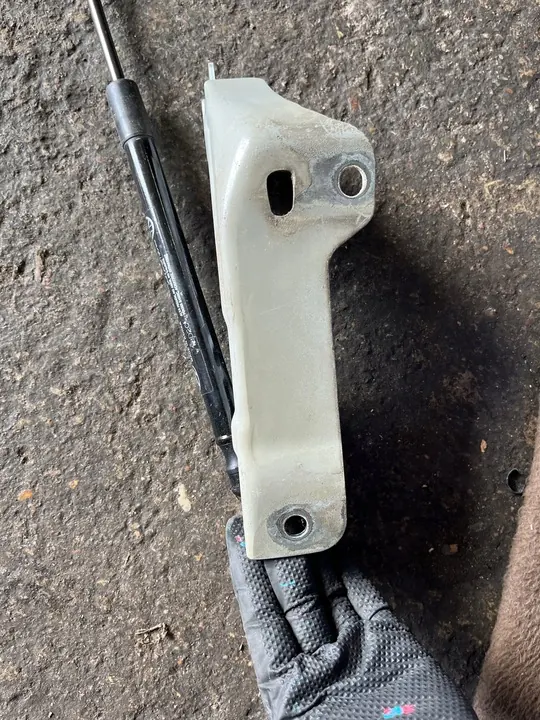 HYUNDAI SANTA FE IV Bisagra del Capó Izquierda 81161-S1000 image 3