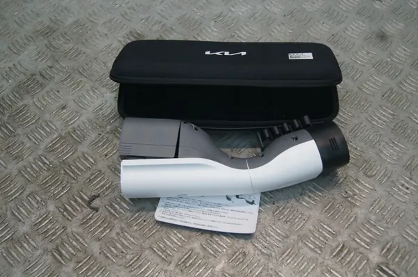 Kia Xceed PHEV 230V Laadadapter OEM 916B1CV030 image 2
