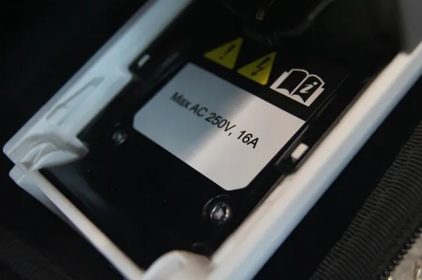 Kia Xceed PHEV 230V Laadadapter OEM 916B1CV030 image 4