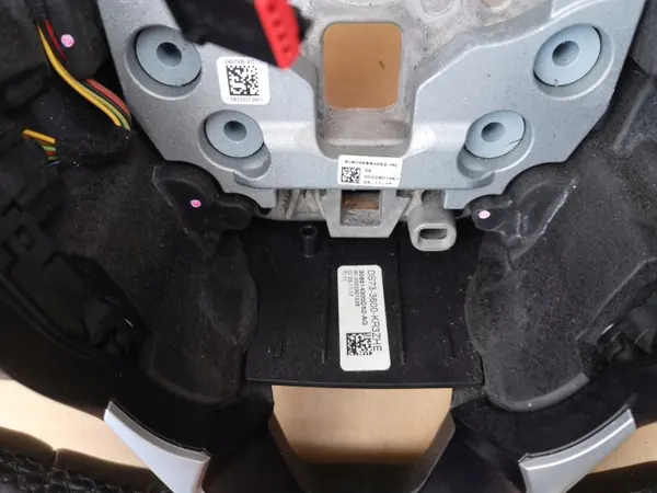 Volante Couro Multifunção Ford Mondeo MK5 14- OEM image 3