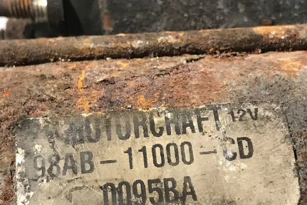 Motor de arranque FORD FOCUS 1.6L gasolina 1999 OEM 98AB11000CD image 3