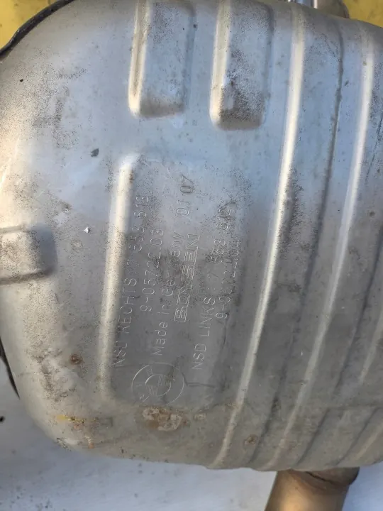 BMW OE Pakoputki Vaimennin OEM 7553613 7553612 image 5
