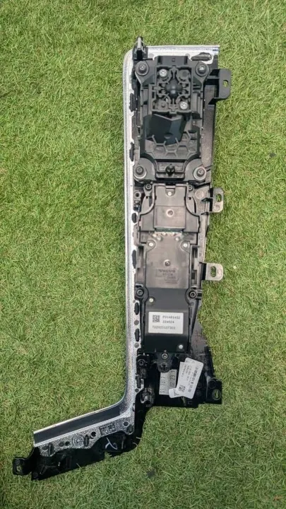Pomo de mudanças Volvo XC60 II 2017- OEM P32335745 image 5