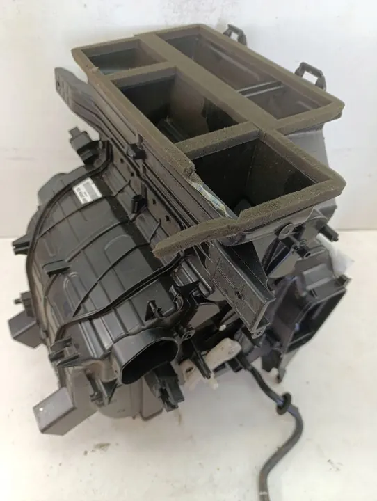 Calefactor de ventilación KIA RIO IV YB 2017 image 2