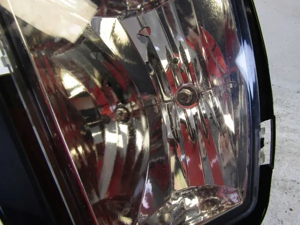 Phare Halogène Gauche OEM 320479 pour Dodge Ram 1500 image 4