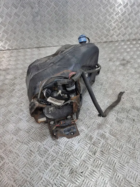 Tanque AdBlue Jaguar OE HK83-5J228-AF - Usado image 3