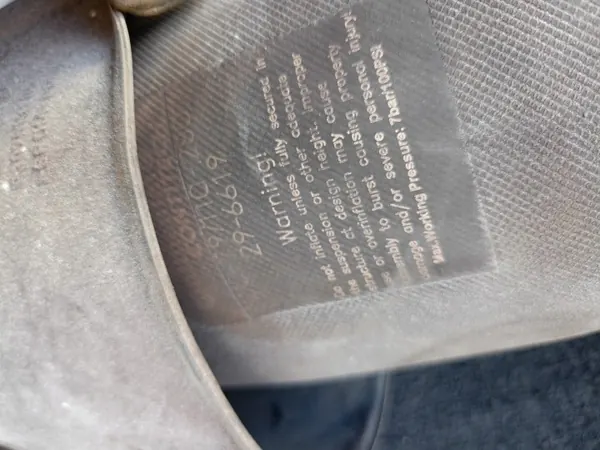BMW F11 Jousitusilmapatja OEM 797110 - Käytetty image 3